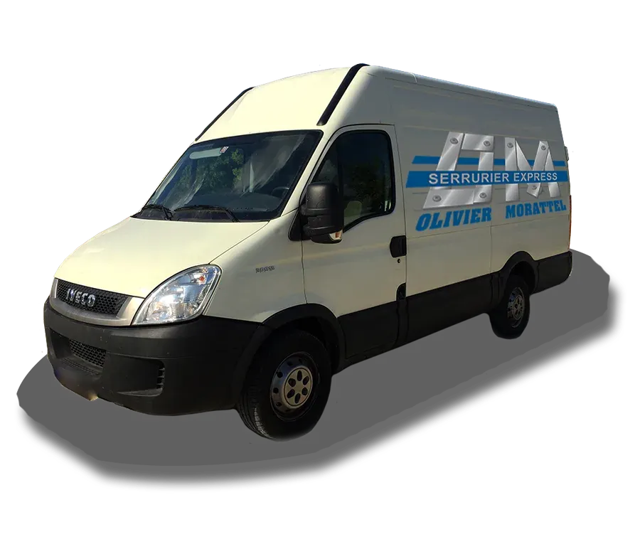 Le bus-atelier OM Serrurier Express, un fourgon Iveco blanc aux couleurs du logo